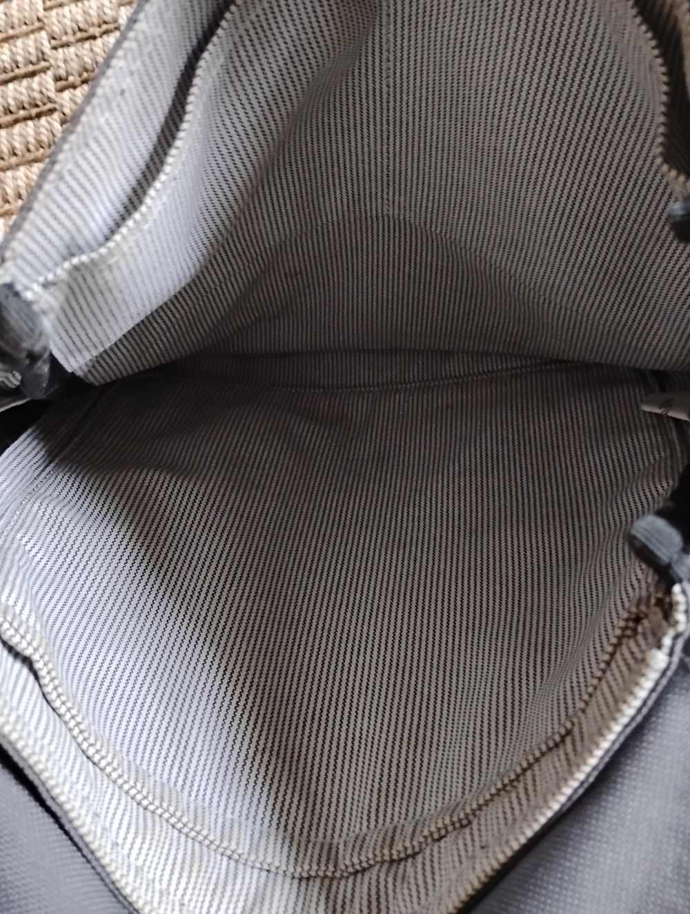 Carhartt Grey Crossbody - Picture 10 of 10